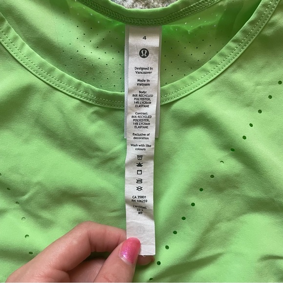 Swift Ventilated Running Tank Top - Picture 5 of 6